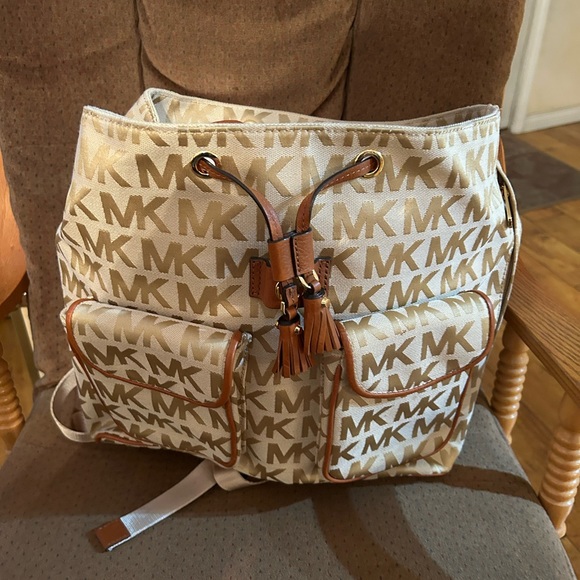 Michael Kors Large Backpack - Picture 6 of 8